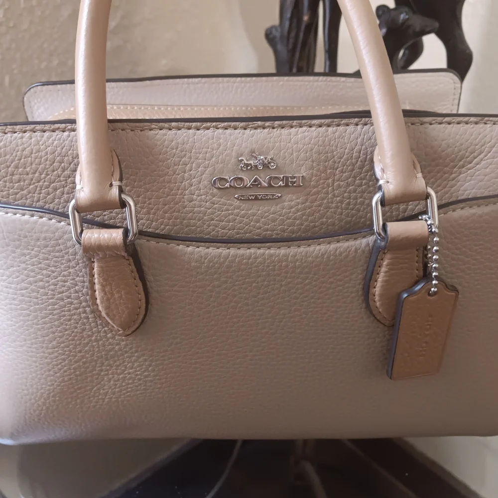 Coach Tan Leather Handbag - Picture 6 of 8